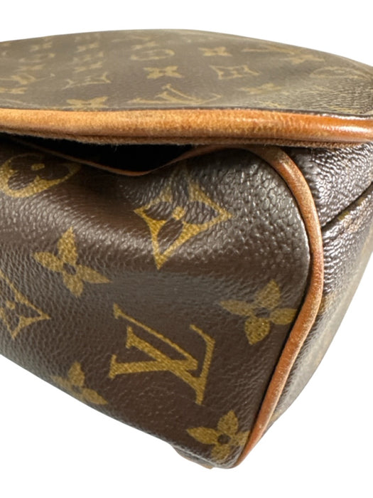 Louis Vuitton Brown Print Coated Canvas Leather Accent Monogram Messenger Bag Brown Print