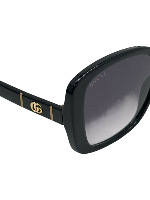Gucci Black Acetate Gold hardware Logo Gradient Rectangle Sunglasses Black
