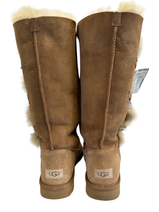 Ugg Shoe Size 10 Brown Leather Upper Suede Button Detail Shearling Lined Boots Brown / 10