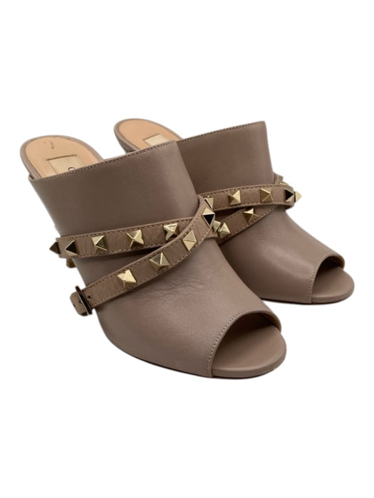 Valentino Shoe Size 36 Blush Pink Leather Peep Toe Rock Studs Buckle Sandals Blush Pink / 36