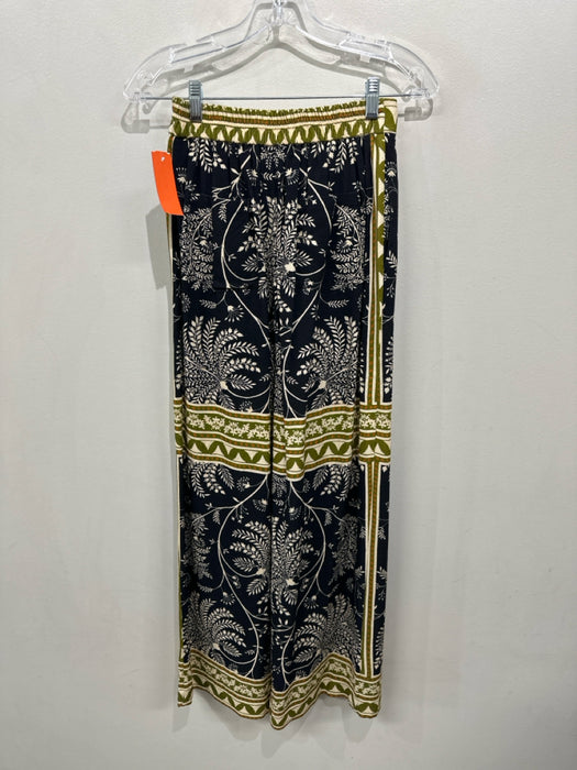 Aylaya Size S/XS Black, White, Green Viscose & Linen Long Bell Sleeve Pant Set