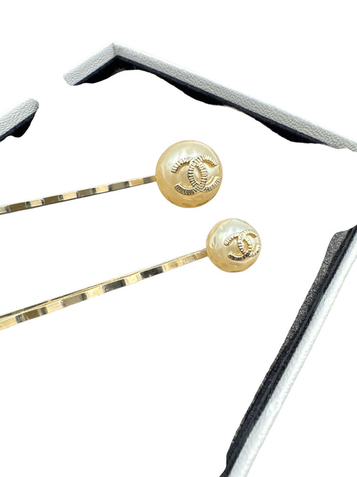 Chanel Cream Gold Faux Pearl Pins Vintage Hair Accessories/Tools Cream