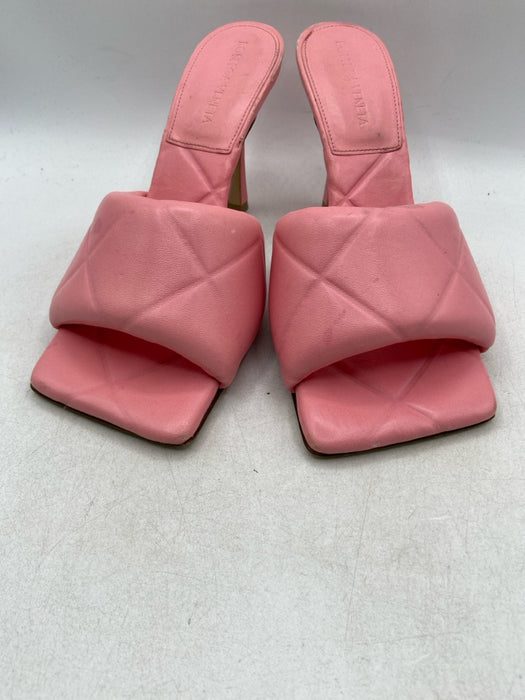 Bottega Veneta Shoe Size 37 Bubblegum Pink Leather Upper Quilted Mule Sandals
