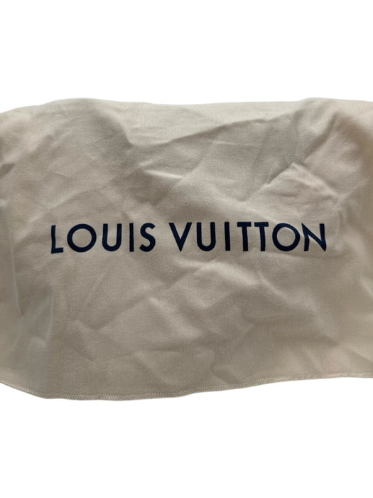 Louis Vuitton Beige Leather Embossed Monogram Empreinte Pouch Inc. Bag Beige / PM