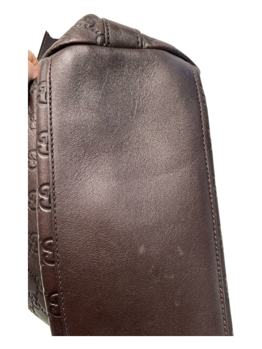 Gucci Brown Leather Embossed Monogram Crossbody Strap Hobo Bag Brown / Medium