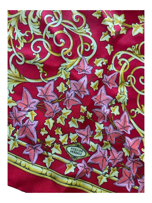 Atelier Versace Red & Gold Silk Square Paisley Medusa Leaves scarf Red & Gold / XS