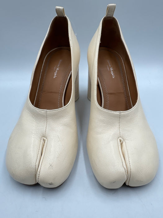 Maison Margiela Shoe Size 37.5 Cream White Leather Stacked Heel Tabby Pumps