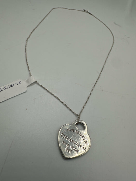 Tiffany & Co. Silver Sterling Silver 925 Heart Dainty Pendant Necklace