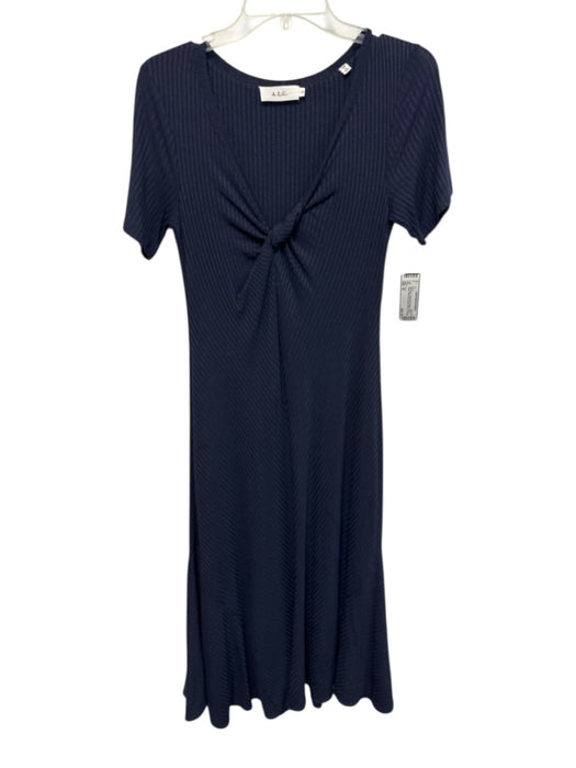 A.L.C. Size M Navy Blue Viscose & Elastane Short Sleeve Rib Knit V Neck Dress Navy Blue / M