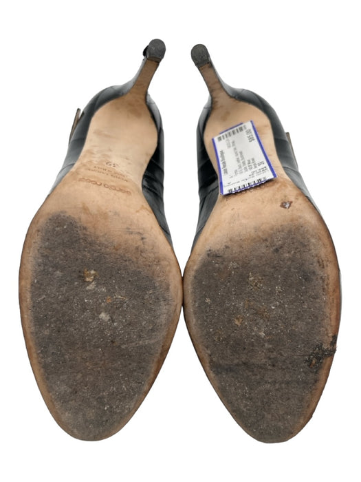 Sergio Rossi Shoe Size 39 Black Leather round toe Strap Buckle Stiletto Pumps Black / 39
