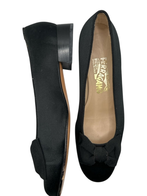 Salvatore Ferragamo Shoe Size 8 Black Sateen Bow Short Block Heel Pumps Black / 8