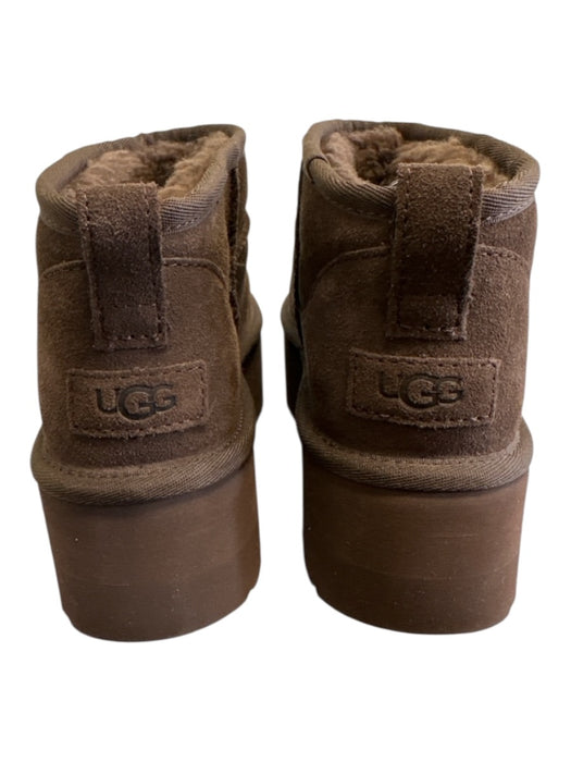 Ugg Shoe Size 7 Dark Brown Leather Suede Shearling Lined Platform Booties Dark Brown / 7
