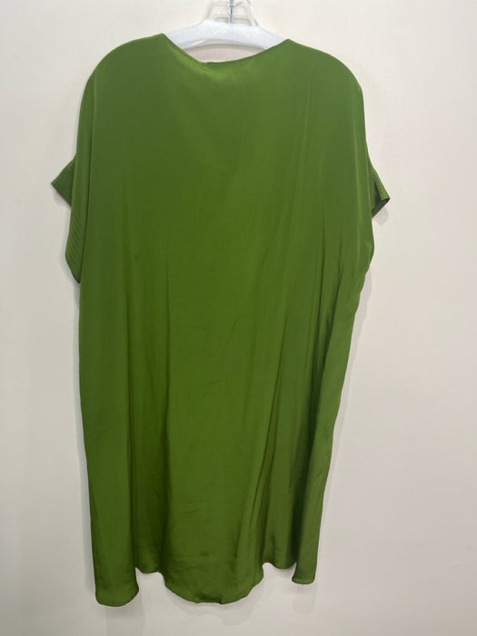 Inclan Studio Size M Green Silk round split neck Drop Shoulder Shift Dress