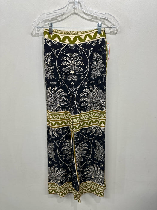 Aylaya Size S/XS Black, White, Green Viscose & Linen Long Bell Sleeve Pant Set