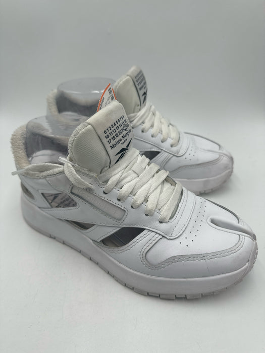 Reebok x Maison Margiela Shoe Size 5 White Leather Lace Up Tabi Toe Sneakers