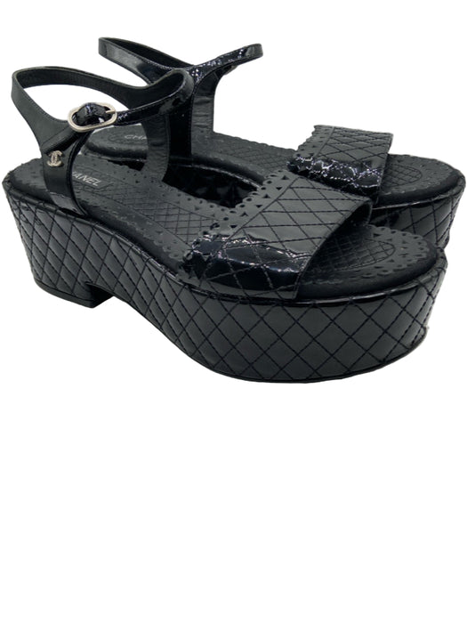 Chanel Shoe Size 41 Black Patent Leather Quilted Ankle Buckle Platform Sandals