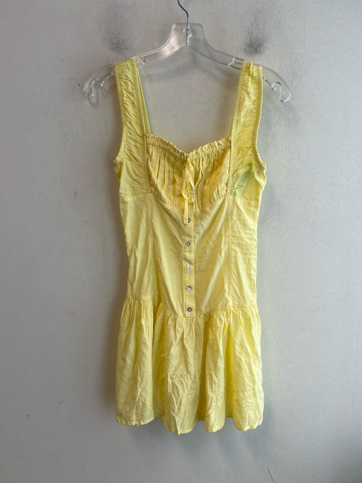 Frankies Bikinis Size Medium Yellow Rayon Sleeveless puckered circles Dress