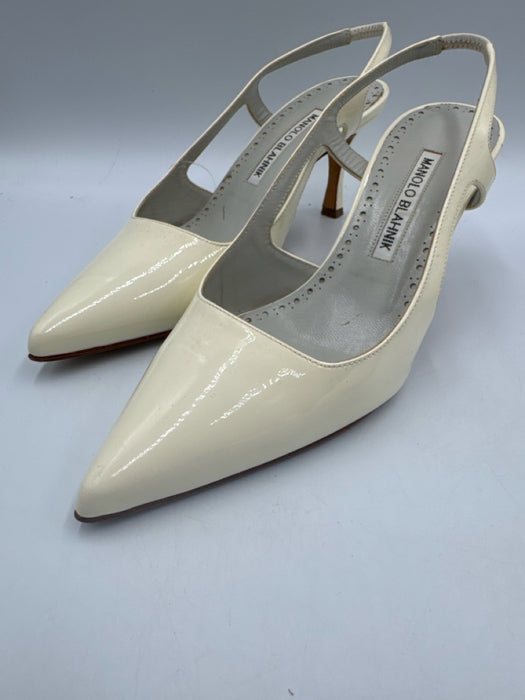 Manolo Blahnik Shoe Size 36 Cream Leather Pointed Toe Patent Slingback Pumps