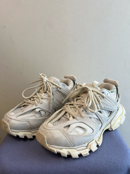 Balenciaga Shoe Size 8 White Manmade Material Lace Up Almond Toe Platform Shoes
