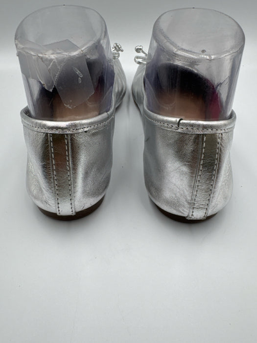 Schutz Shoe Size 7 Silver Leather Shiny Bow Detail Detail Flats
