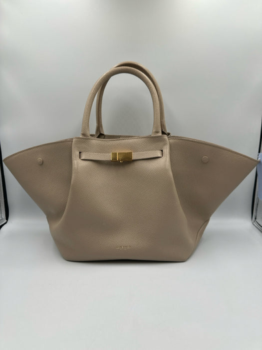 DeMellier Beige Leather Snap Detail Magnetic Snap Closure Removable Strap Bag