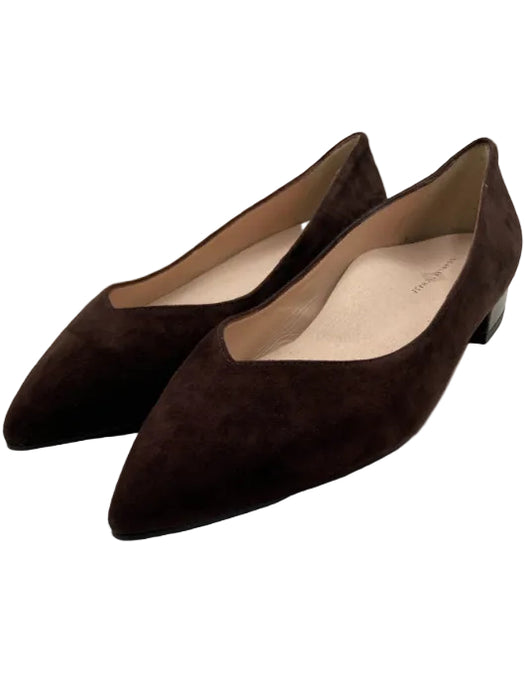 Scarlett Chase Shoe Size 6 Chocolate Brown Suede Pointed Toe Low Heel Flats