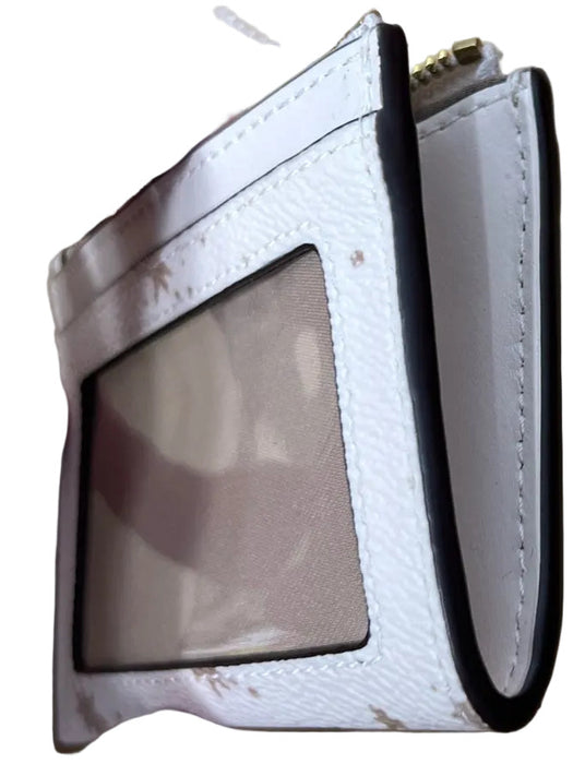 Coach White Leather Zip Close Star Design Gold Hardware Card Holder Wallets