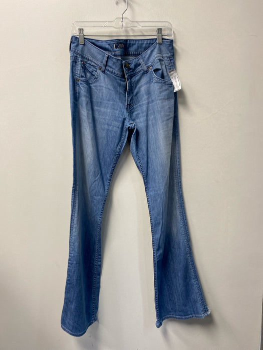 Hudson Size 31 Light Wash Cotton Blend 5 Pocket zip fly Mid Rise Boot Cut Jeans