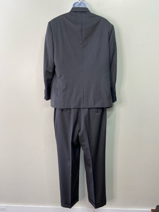 Brioni Grey Wool 2 Button Men's Suit