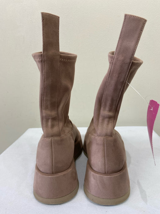 GIA/RHW Shoe Size 37.5 Blush Beige Suede Sock Boot Chunky Square Toe Booties