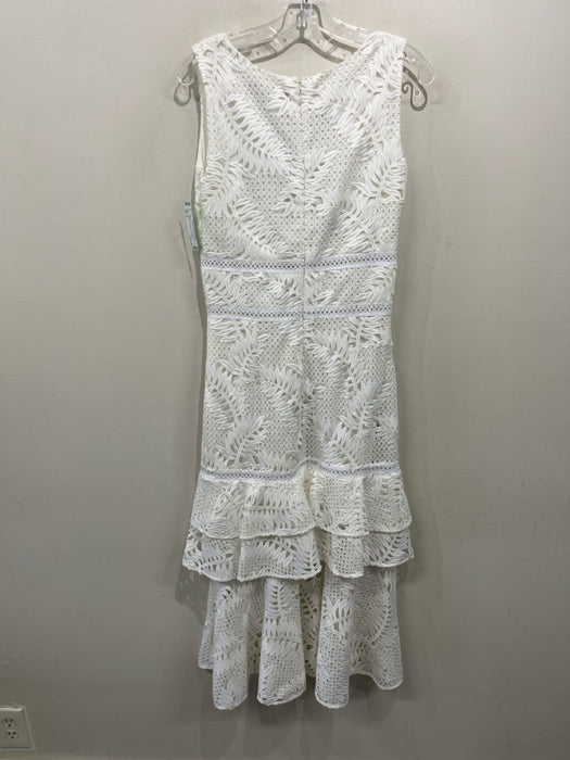 PatBo Size 8 White Polyester Lace Overlay Sleeveless V Neck Tiered Dress
