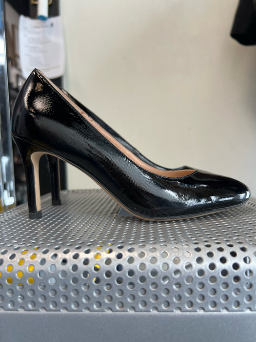 Cole Haan Shoe Size 7 Black Patent Leather Round Toe solid color Stiletto Heels