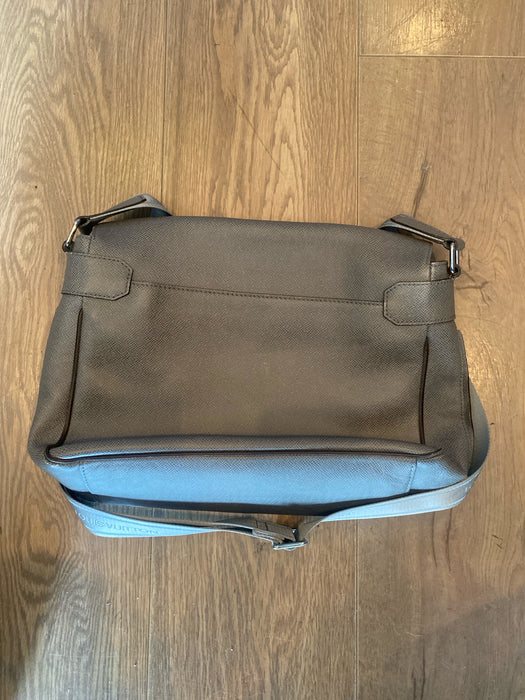 Louis Vuitton Gray Leather Solid Messenger Men's Bag