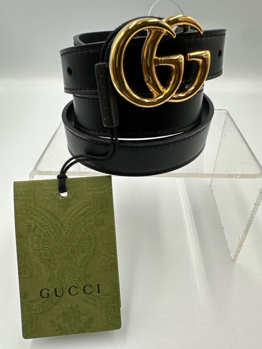 Gucci Black Leather Gold Tone Buckle Double G Peg Clasp Belts