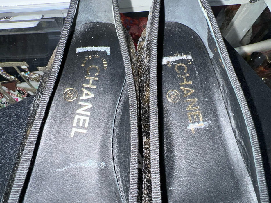 Chanel Shoe Size 36.5 Gold & Black Leather Ballet Flat Logo Bow Detail Shoes