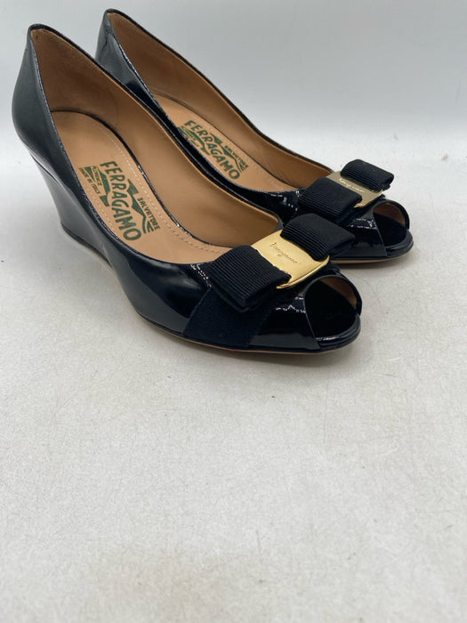 Salvatore Ferragamo Shoe Size 6 Black Patent Leather Peep Toe Bow Wedge Pumps