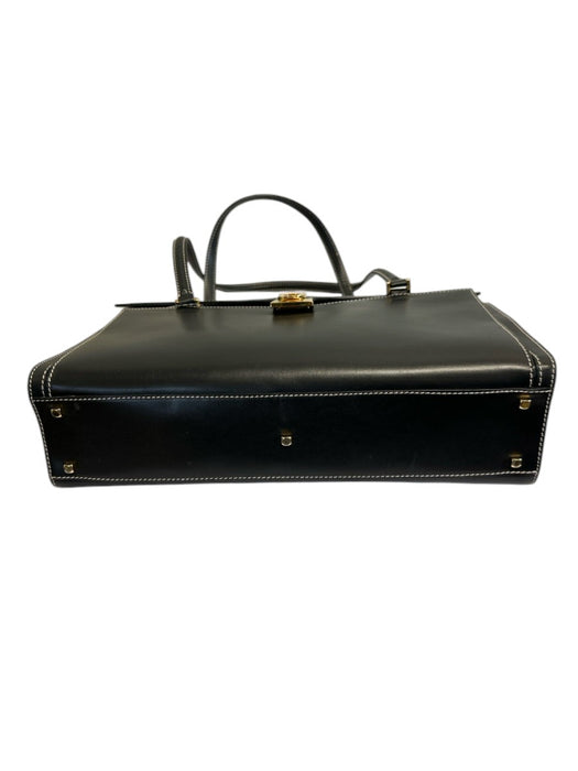 Labels Resale Boutique vintage Salvatore Ferragamo black leather shoulder bag with contrast stitching and gold hardware